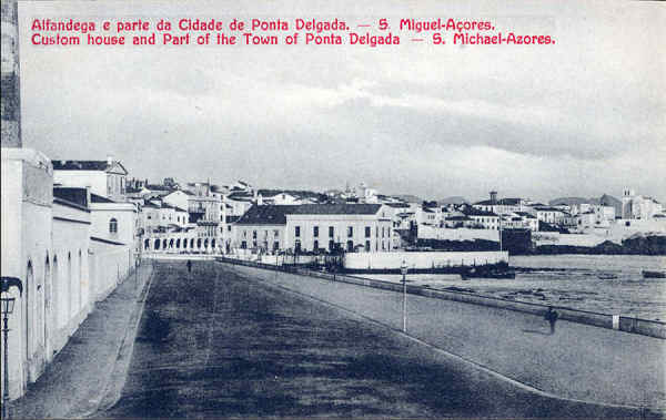 SN - SO MIGUEL. Ponta Delgada. Alfandega e parte da cidade - Edio annima - Dim. 13,8x8,8 cm - Col. A. Monge da Silva (cerca de 1909)