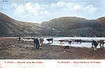 Nº 125 - SÃO MIGUEL. Sete Cidades. Parte do lago - Edição anónima - Dim. 14x9 cm - Col. A. Monge da Silva (cerca de 1910)