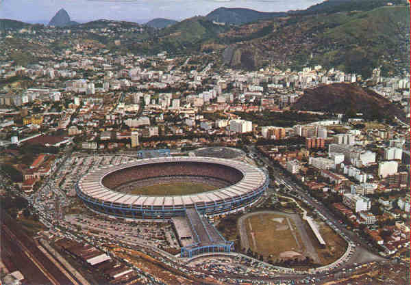 N 30 - Vista do Estdio de Maracan - Dim. 14,8x10,4 cm - Editora Mercator, S Paulo - Circulado em 1971 - Col. A. Monge da Silva (1969)