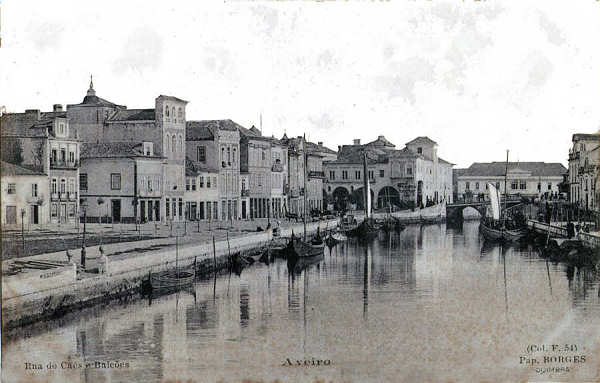 N 54 - Aveiro - Rua do Caes e Balces - Edio Papelaria Borges, Coimbra - Dim. 139x89 mm - Col. A. Monge da Silva (cerca de 1910)