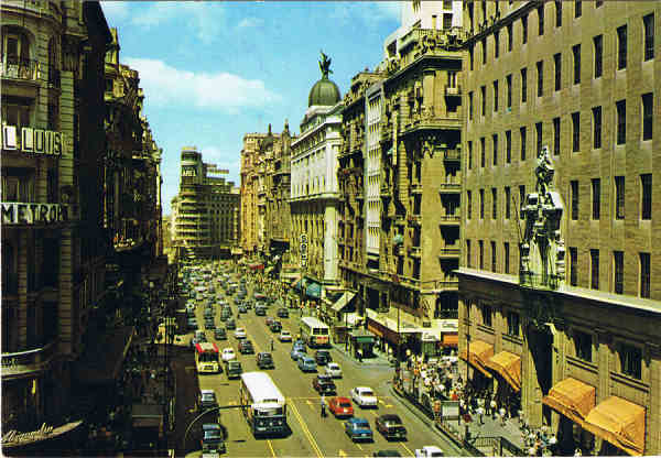 N. 285 - MADRID - Avenida Jos Antonio - Ed. GARCIA GARRABELLA y Cia. - ZARAGOZA Distribuidor: V. MARTINEZ - A. Ferrant, 8, 6 Telf. 2396096 - SD - Dim. 15x10,4 cm - Col. Manuel Bia (1971)