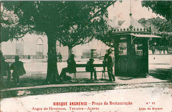 N 65 - Angra do Heroismo, Kiosque Angrense na Praa da Restaurao - Edio da Loja do Buraco - Dim. 140x90 mm - Col. A. Monge da Silva (anterior a 1910)