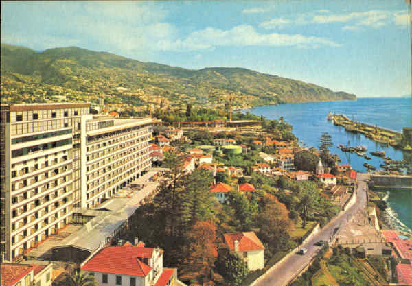 MAD 208 - FUNCHAL (Madeira) - Hotel Savoy e vista Leste - Ed. Francisco Ribeiro, Rua Nova de S. Pedro, 27 telef. 23930, Funchal - SD - Dim. 148x104 mm - Col. Graa Maia