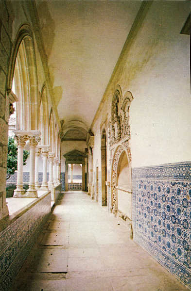 N 1153 - TOMAR-PORTUGAL - Claustro do Cemitrio Infante D. Henrique - Ed. Centro de Caridade N Sr do Perptuo Socorro, Porto - SD - Dim. 150x103 mm - Circulado em 1970 - Col. Graa Maia