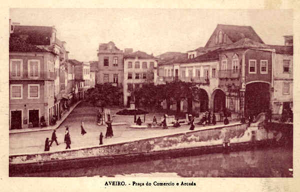 SN - AVEIRO Praa do Comrcio e Arcada - Edio Souto Ratolla, Aveiro - SD - Dimenses: 14x9,2 cm. - Col. FMSarmento