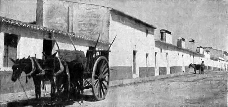 A rua de Juromenha, em Olivena, a histrica vila que se encontra cativa h quase 150 anos. Clicar para ampliar.