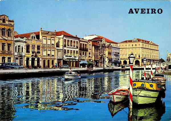 N. 110/376 - Aveiro: Ria. Panormica da cidade - Edio Gtica, Porto, Rua N. S. de Ftima, 298 - tel. 66347 - S/D - Dimenses: 14,6x10,3 cm. - Col. HJCO