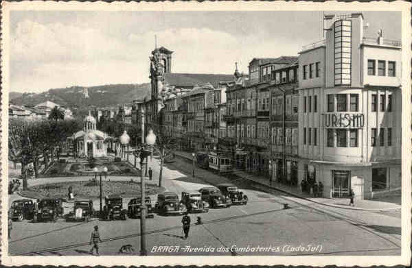 S/N - BRAGA Avenida dos Combatentes (Lado Sul) - Edio da Tabacaria Monteiro, Braga - S/D - Dimenses: 13,9x8x9,1 cm. - Col. Carneiro da Silva (Circulado em 15/09/1938)