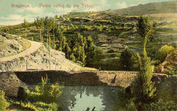 S/N - Bragana-Ponte velha do rio Sabor - Edio de Adriano Rodrigues, Bragana - S/D - Dimenses: 13,6x8,6 cm. - Col. Aurlio Dinis Marta.