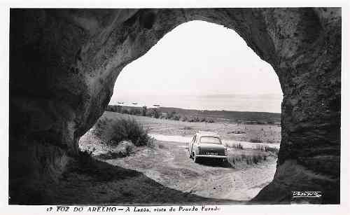 N. 17 - Foz do Arelho - Lagoa vista do Penedo Furado - Edio Passaporte (Loty) - (cerca de 1955/60) - Dimenses: 14x9 cm. - Col. Miguel Chaby.