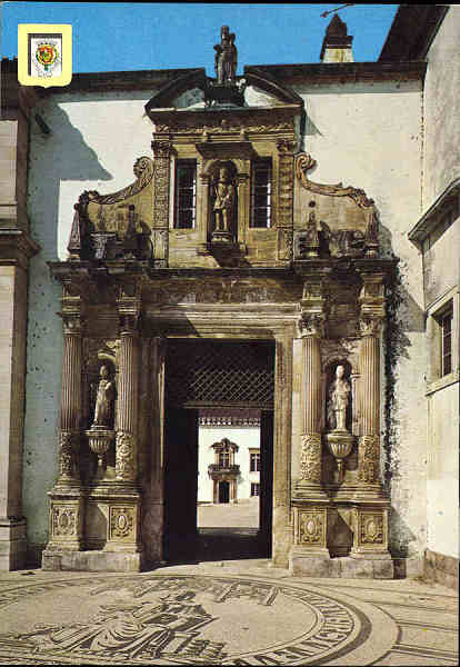 N. 328 - Coimbra. (Portugal) Universidade. Porta principal - Ed. LIFER, Porto - SD - Dim. 14,8x10,4 cm. - Col. Graa Maia.