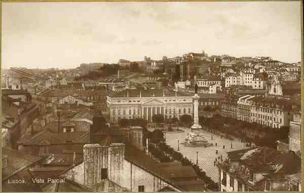 S/N - Lisboa. Vista parcial - Sem Editor - S/D - Dimenses: 13,5x8,6 cm (bordo dourado) - Col. Aurlio Dinis Marta.