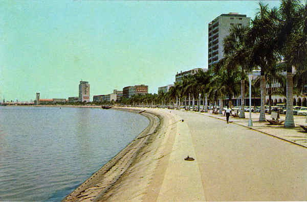 N. 16 - Baa de Luanda - Ed. S. Luiz - Dimenses: 14,3x9,4 cm. - Col. Jos Manuel C. Pereira (1970).