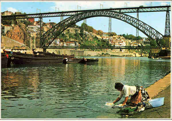 N. 873 - PORTO Ponte D. Luis e rio Douro - Ed. Centro de Caridade Nossa Sr do Perptuo Socorro, Porto - Dim 15x10,5 cm - Col. Mario Silva