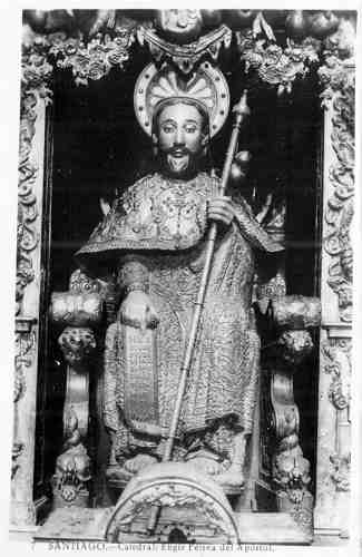 7.Santiago - Catedral: Efigie Ptrea del Apstol - Dimenses: 9x14,2 cm - Col. Henrique de Oliveira. 