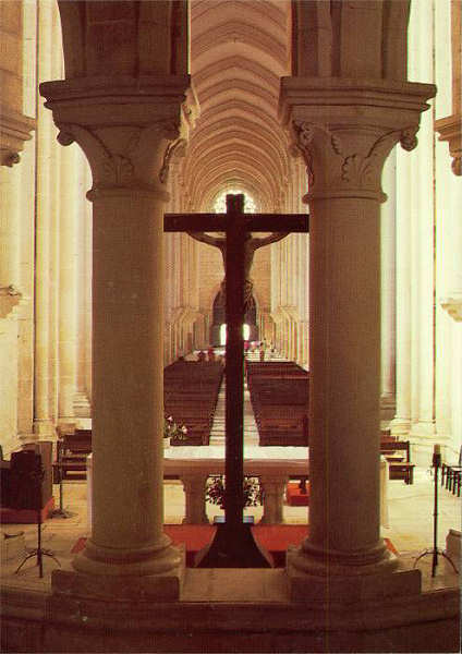 S/N - Nave Central - Edio Mosteiro de Santa Maria de Alcobaa, Portugal - S/D - Dimenses: 10,5x14,8 cm. - Col. HJCO (1988).