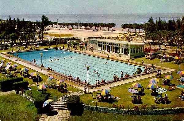 N. 9 - BEIRA-Moambique Piscina do Grande Hotel - Edio de CINELNDIA, Beira Moambique - S/D - Dimenses: 14,4x9,4 cm. - Col. Manuel Bia (1970)