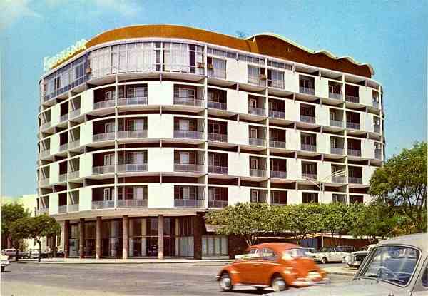 N. 30 - BEIRA-Moambique Hotel Embaixador - Edio de M. Salema & Carvalho, Ld, Beira Moambique - S/D - Dimenses: 14,9x10,4 cm. - Col. Manuel Bia (1970)