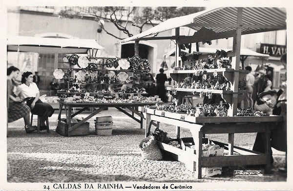 N. 24 - Portugal Caldas da Rainha Vendedores de Cermica - Editor Passaporte Loty (Editado em 1951) - Dimenses: 9x14 cm. - Col. Miguel Chaby