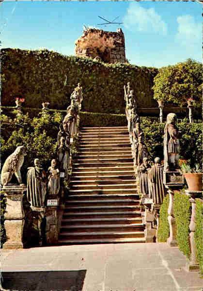 N. 263/Pr. - Castelo Branco - Jardim do Pao. Escadaria dos Apstolos e Evangelistas - Edio Portugal Turstico - S/D - Dimenses: 10,3x14,8 cm. - Col. HJCO (Circulado em 1967)