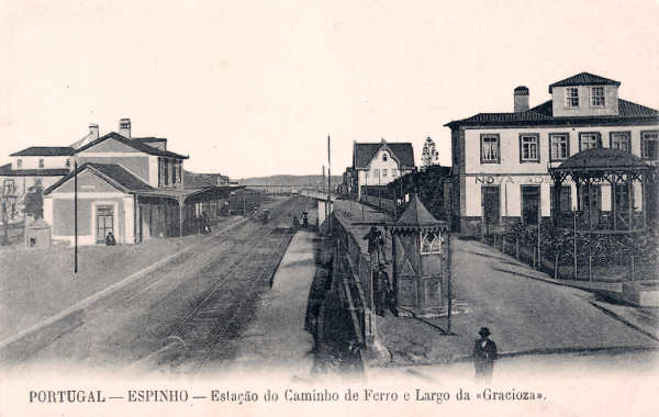 SN - Portugal. Espinho - Gare do Caminho de Ferro e Largo da Graciosa (PB) - Editor Joaquim de Sequeira Lopes - Dim. 140x90 mm - Col. M. Chaby.