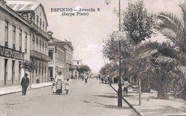SN - Portugal. Espinho. Avenida 8 (Serpa Pinto) - Editor Alberto Malva - 1910 - Dim. 14x9 cm. - Col. M. Chaby