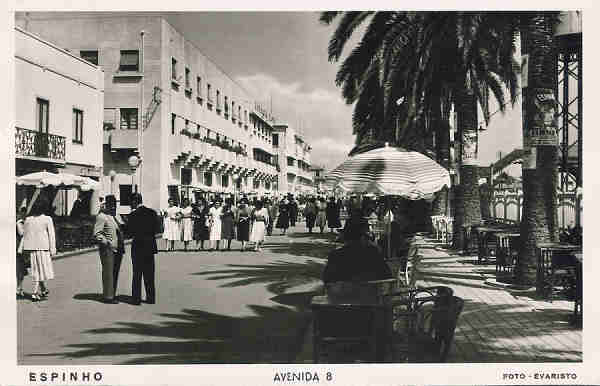 SN - Portugal. Espinho. Avenida 8 - Editor Foto Evaristo - 1955 - Dim. 14x9 cm. - Col. M. Chaby