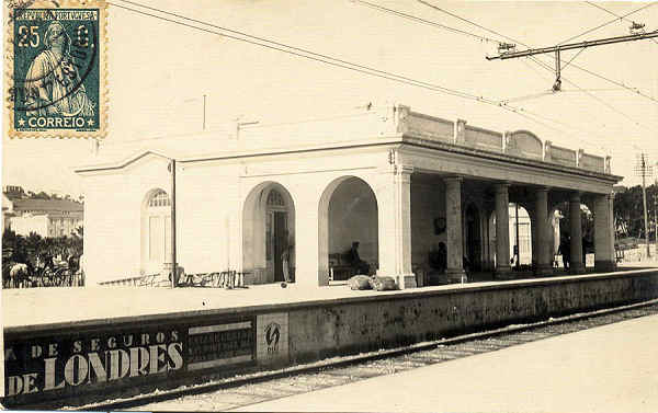 S/N - Estao do Estoril - No verso impresso "Carte Postale" Editor no referido - S/D - Dimenses: 13,5x8,5 cm. - Col. Vieira Pinto (circulado em Jan. 1931).