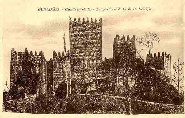 S/N - Guimares: Castello (seculo X) Antigo alcaar do Conde D. Henrique - Sem indicao do editor - S/D - Dimenses: 14,1x9 cm. - Col. Aurlio Dinis Marta.