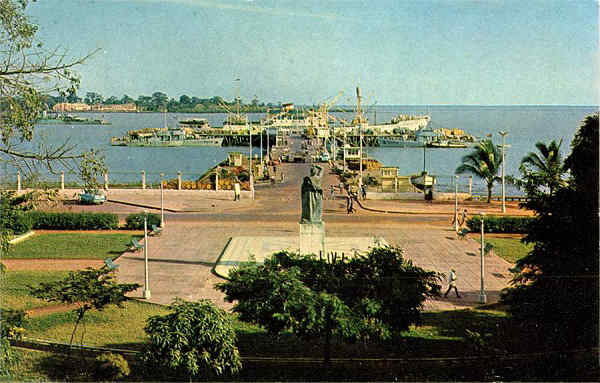 N. 110 - Ponte-Cais (Bissau) - Edio Foto Serra, C. P. 239 - Bissau - Dimenses: 13,9x9 cm. - Col. HJCO (1968).