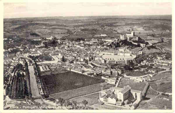 N. 2 - Leiria-Portugal Vista area da cidade - Edio registada da Fotografia Artstica Ld, Leiria 1939 - Dimenses: 14x9 cm. - Col. Rui Gaspar.