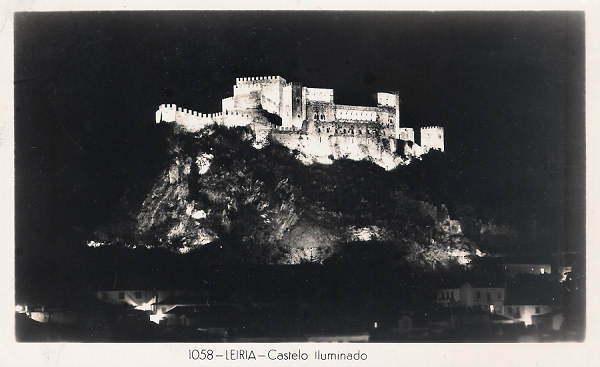 N 1058 - Portugal. Leiria - Castelo Iliminado - Editor Dulia (1960)_DIM 140X90 - Dimenses: 9x14 cm. - Col. Miguel Chaby