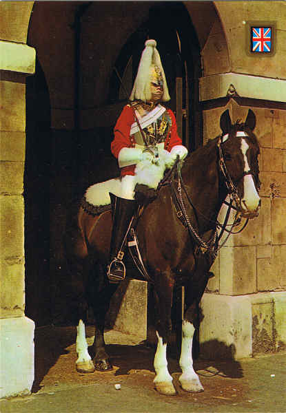 N. 69 - LONDON. A Sentry of the Life Guards - Ed. FISA-Great Britain-LONDON Golden Shield Palaudarias, 26 Barcelona - Printed in Spain - SD - Dim. 10,3x14,8 cm - Col. Manuel Bia (1986)