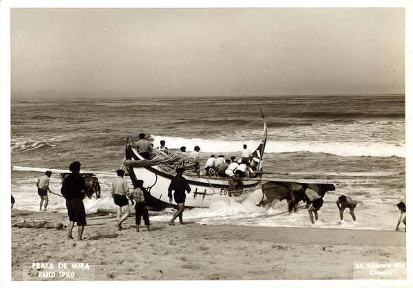 SN - PRAIA DE MIRA. Barco tpico - Edio Tabacaria Nilo, Coimbra - (circulado em 1966) - Dim. 14,7x10,5 cm - Col. A. Monge da Silva