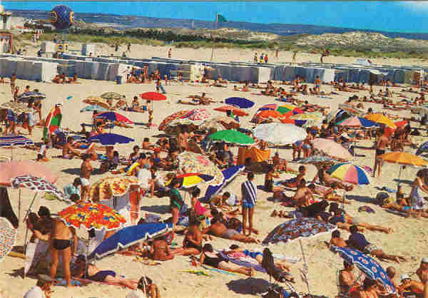N. 2298 - PENICHE - Portugal  Praia de Banhos - Ed. "SUPERCOR" NCORA - Edies Artsticas de Artigos para Felicitaes LISBOA IMPRICOR - SD - Dim. 14,8x10,3 cm - Col. Manuel Bia (1990).