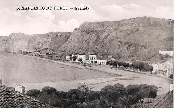 SN - Portugal. S Martinho Porto - Avenida - Editor Alberto Malva - 1920 - Dim. 14x9 cm. - Col. M. Chaby