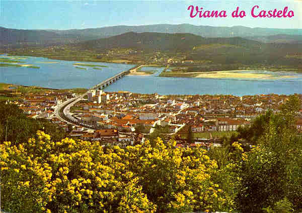 N. 273 - (PORTUGAL) Viana do Castelo: Vista parcial da cidade - Edies Lusocolor, Arcos de Valdevez - S/D - Dimenses: 14,9x10,4 cm. - Col. Manuel Bia (Dcada de 1960).