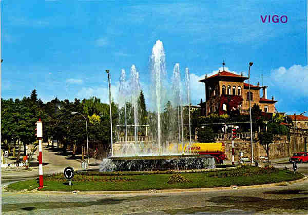 N. 146 - VIGO: Plaza de Espaa - Edio ARRIBAS, Zaragoza - S/D - Dimenses: 14,9x10,4 cm. - Col. Gaspar Albino (1960).