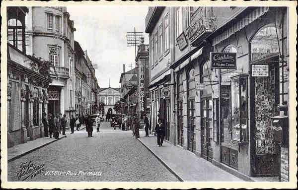 N 40169 - VISEU. Rua Formosa - Edio Papelaria e Tabacaria Costa - Foto Beleza, Porto - SD - Dim. 14x9 cm. - Circulado em 1944 - Col. A. Monge da Silva.