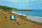 Nº 1582 - AÇORES ILHA DO FAIAL PRAIA DO ALMOXARIFE - Ed. CÓMER - TRAV. DO ALECRIM,1 - TELF.328775 - LISBOA-PORTUGAL - S/D - Dim. 15x10,4 cm. - Col. Manuel Bóia (1981).