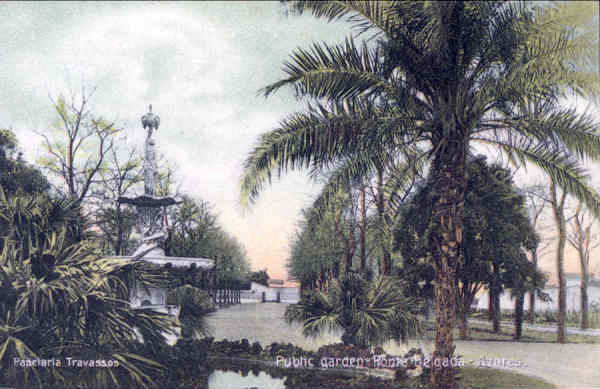 SN - SÃO MIGUEL. Ponta Delgada, Jardim Publico - Edição Papelaria Travassos - Dim. 13,9x8,9 cm - Col. A. Monge da Silva (cerca de 1906)