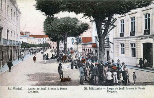 SN - SÃO MIGUEL. Ponta Delgada. Largo de João Franco - Edição anónima - Dim. 13,7x8,9 cm - Col. A. Monge da Silva (cerca de 1910)