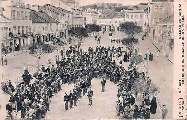 N 537 - Portugal - Caldas da Rainha - EXERCICIO DE BOMBEIROS NA PRAA - Editor M&R Lisboa, 1907 - Dim. 9x14 cm. - Col. M. Chaby.