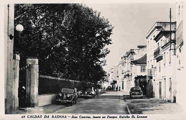 N 29 - Portugal. Caldas da Rainha. Rua Cames, junto ao Parque Rainha D.Leonor) - Editor Passaporte Loty (1951) - Dim. 14x9 cm. - Col. M. Chaby