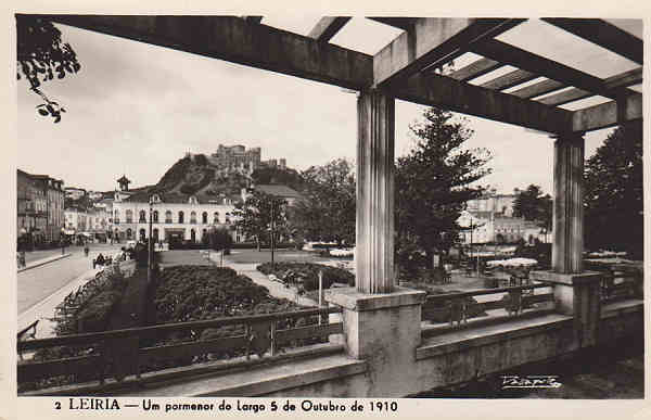 N 02 - LEIRIA. Um pormenor do Largo 5 de Outubro de 1910 - Ed. Passaporte Loty - SD - Dim. 14x9 cm. - Col. Dulce Gabriel