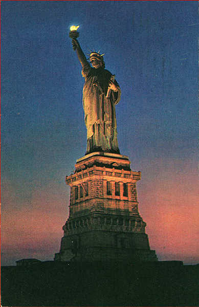 SN - Statue of Liberty (1) - Editor Braunsteins Greeting Card Co., New York - Circulado em 1973 - Dim. 13,9x8,9 cm - Col. A. Monge da Silva