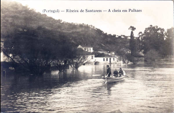 SN - SANTAREM. Ribeira de Santarm. A cheia em Palhes - Edio Luiz Filipe Baptista & Cia - Dim. 14,1x9,1 cm - Col. A. Monge da Silva (1930)