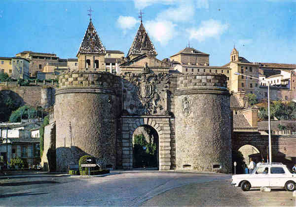 N 1602 - Toledo, Puerta Bisagra - Ediciones Jlio de la Cruz, Toledo - Dim. 150x105 mm  - Col. A. Monge da Silva (c. 1985)