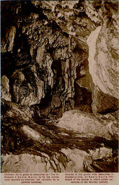 SN - Interior da gruta de estalactites do Ilhote do Romeiro em Santa Maria - Editor desc. - Dim. 137x88 mm - Col. A. Monge da Silva (+- 1910)