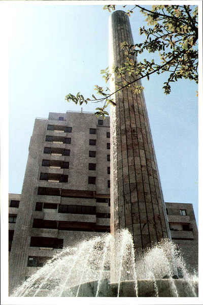 N 15/18 - S. JOO DA MADEIRA - Monumento  Indstria do Concelho. Elemento arquitectnico  da Praa Lus Ribeiro - 1 Edio Srie Cromo - SD - Dim. 149x99 mm - Col. Graa Maia
